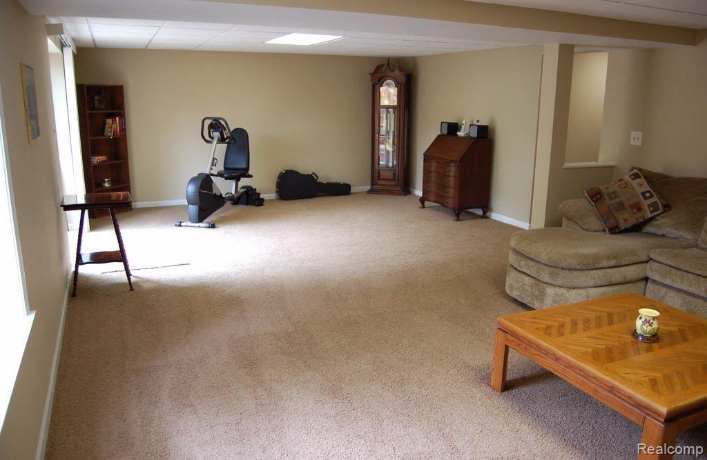 22566 Power Road Farmington, MI 48336 - Photo 11 of 17 Family Room