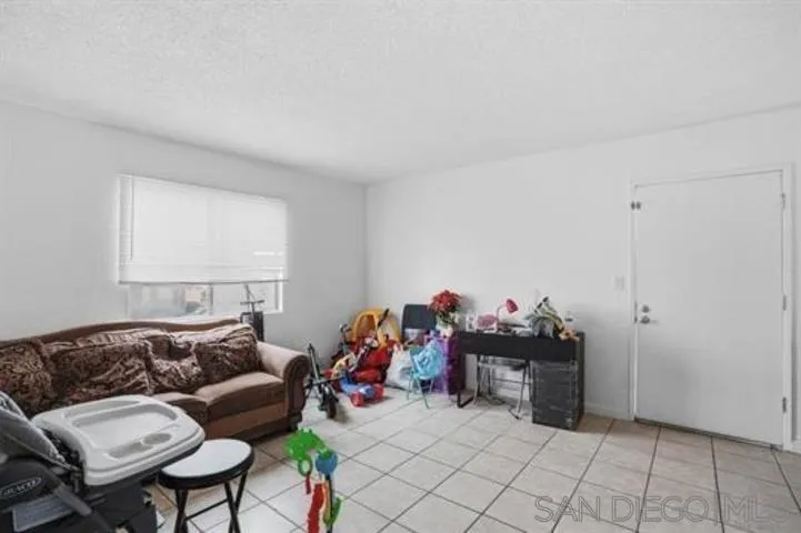 829 Grand Avenue Spring Valley, CA 91977 - Photo 16 of 19