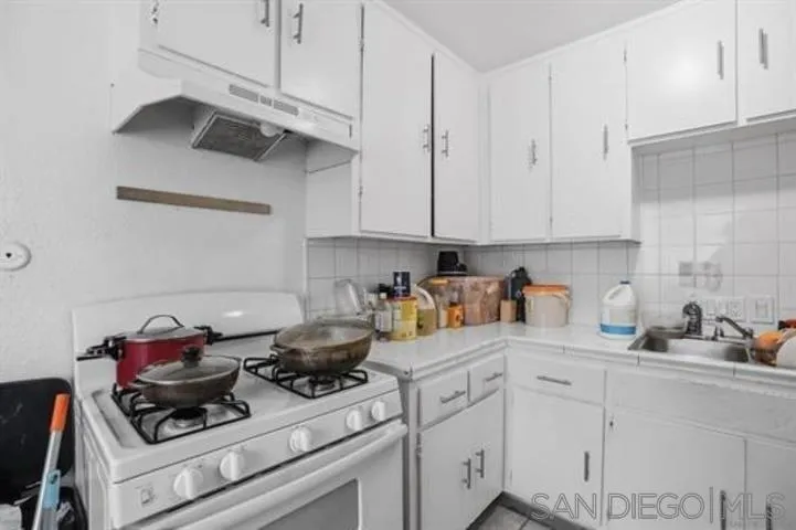 829 Grand Avenue Spring Valley, CA 91977 - Photo 18 of 19