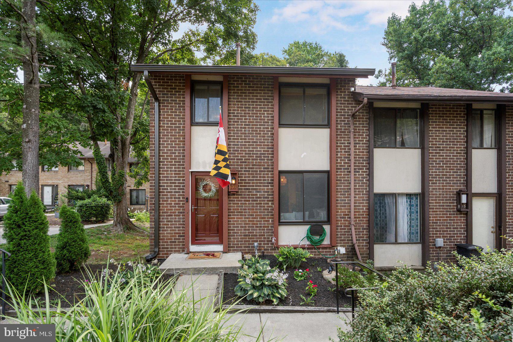 8913 Footed Ridge Columbia, MD 21045 - Photo 1 of 46 Welcome to 8913 Footed Rdg!