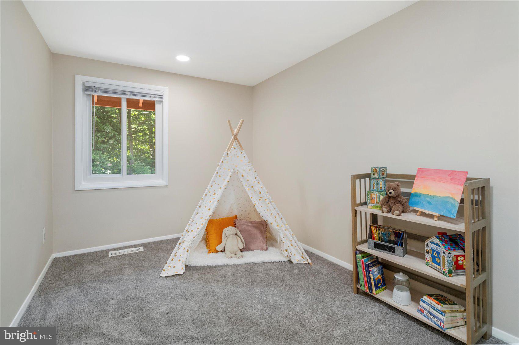 8913 Footed Ridge Columbia, MD 21045 - Photo 28 of 46 Gallery Image 28