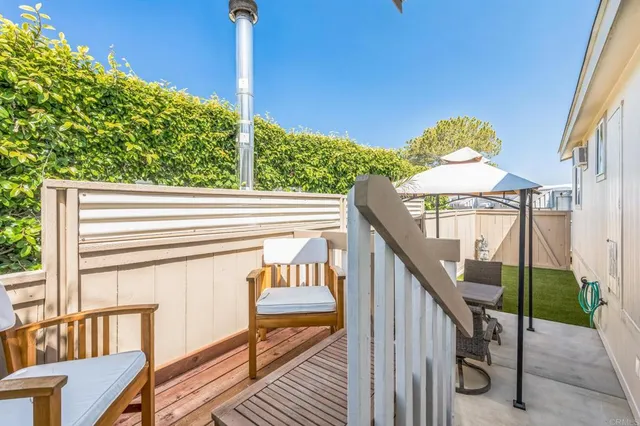 a view of a entryway door of the house