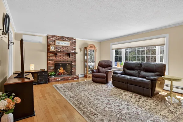$639,999 | 4 Tully Street, Windham, NH 03087