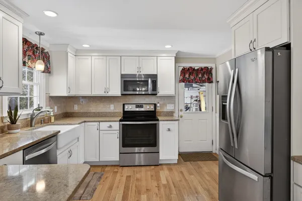 $639,999 | 4 Tully Street, Windham, NH 03087