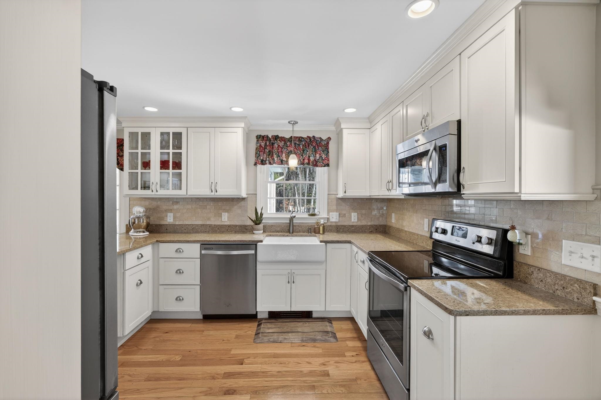 4 Tully Street Windham, NH 03087 - Photo 7 of 41