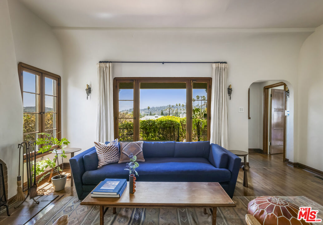 6105 Mt Angelus Drive Los Angeles, CA 90042 - Photo 18 of 64