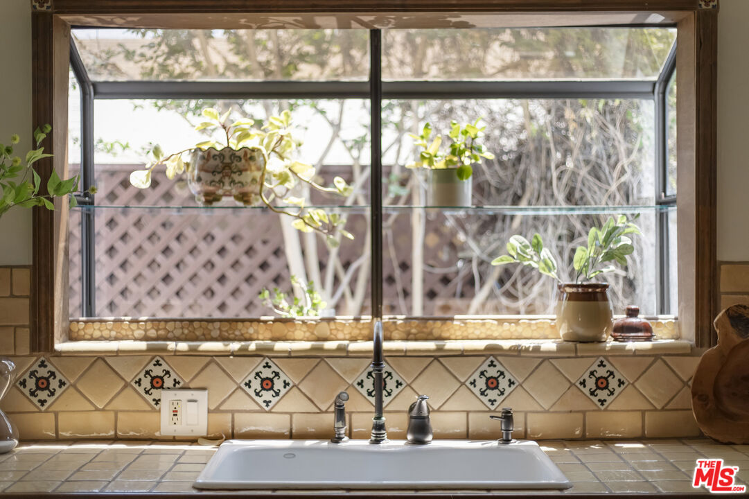 6105 Mt Angelus Drive Los Angeles, CA 90042 - Photo 28 of 64