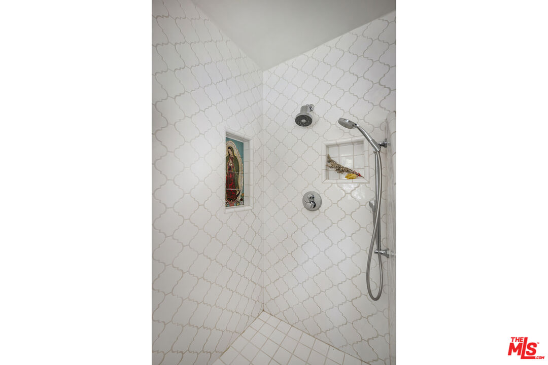 6105 Mt Angelus Drive Los Angeles, CA 90042 - Photo 34 of 64