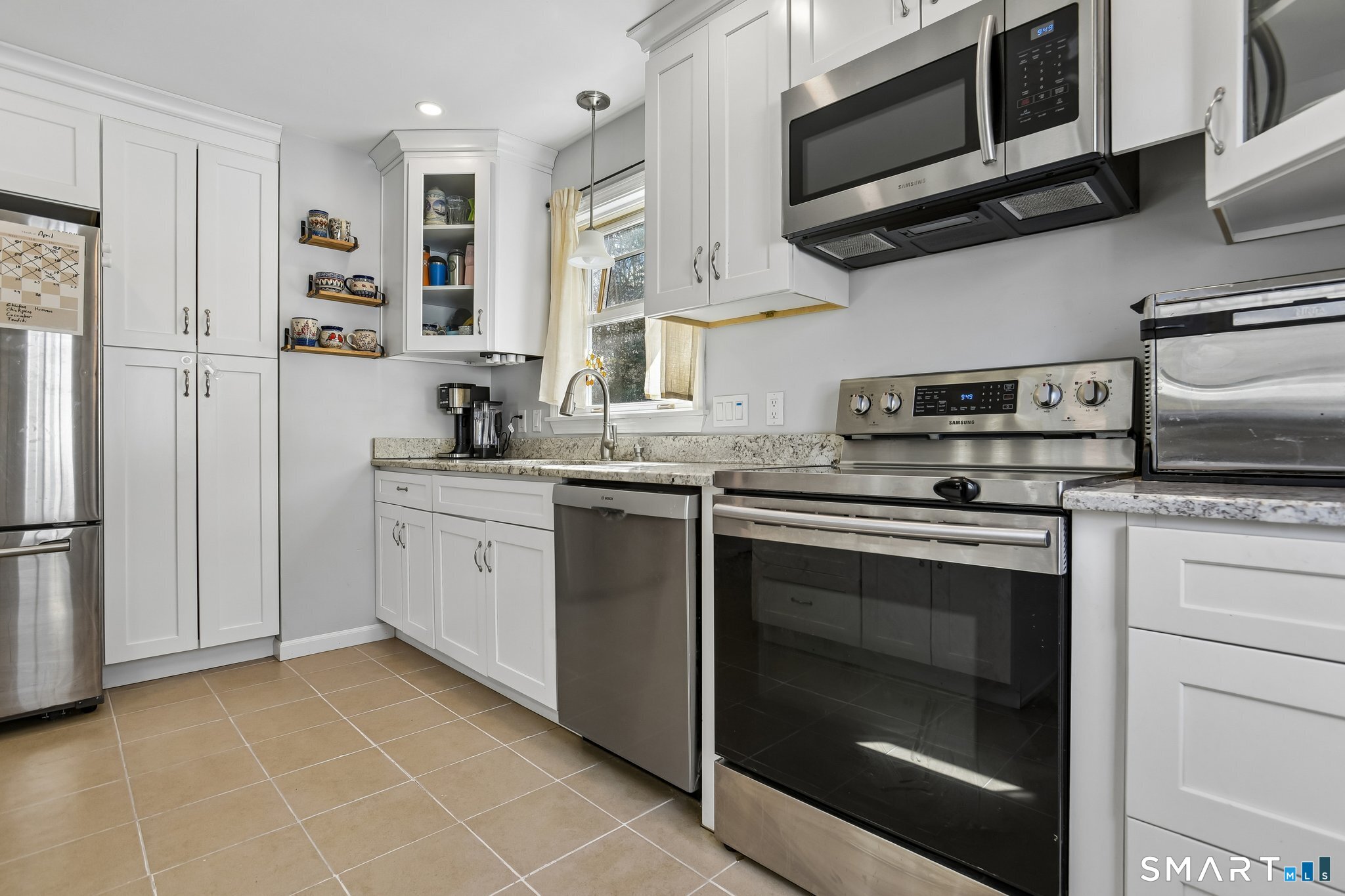 67 Deerfield Ridge Drive Groton, CT 06355 - Photo 10 of 34