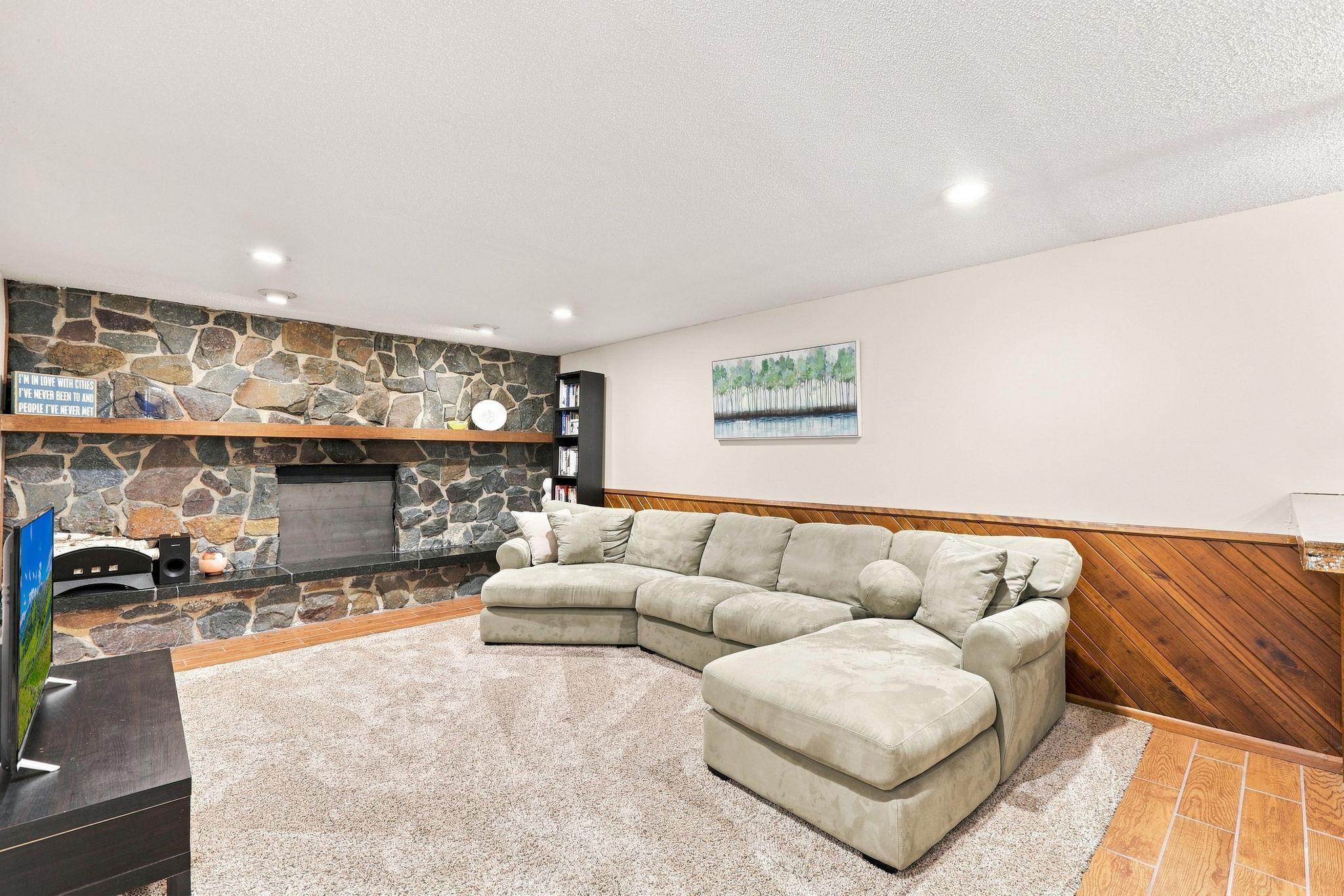 445 Gramsie Road Shoreview, MN 55126 - Photo 24 of 38 Gallery Image 24