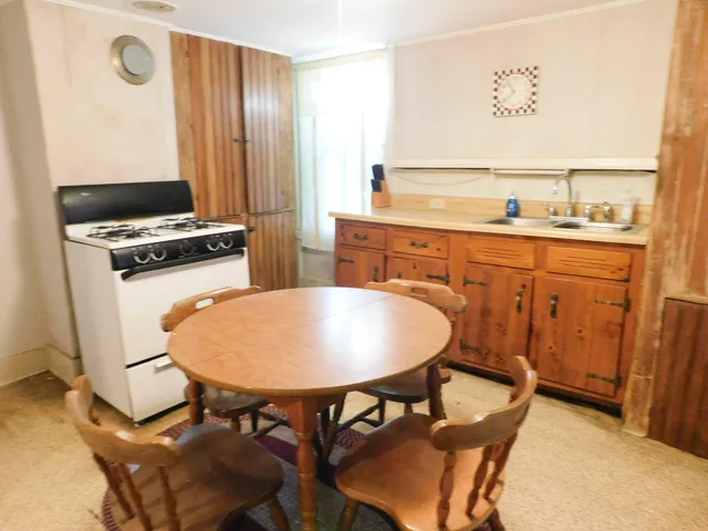 $119,900 | 73 Spring Street, Dexter, ME 04930