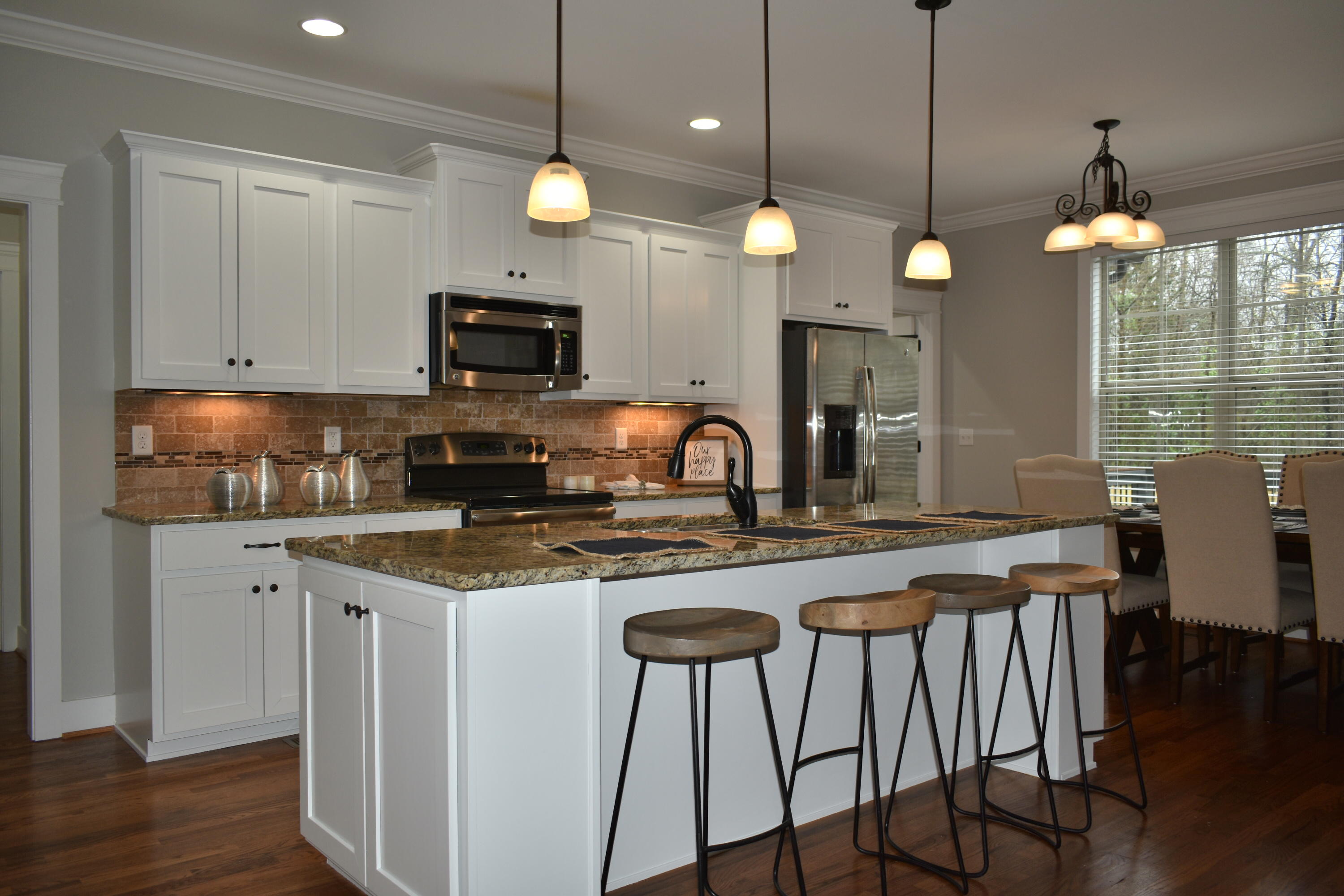 992 Little Sorrel Road Hixson, TN 37343 - Photo 3 of 11 DSC_0765