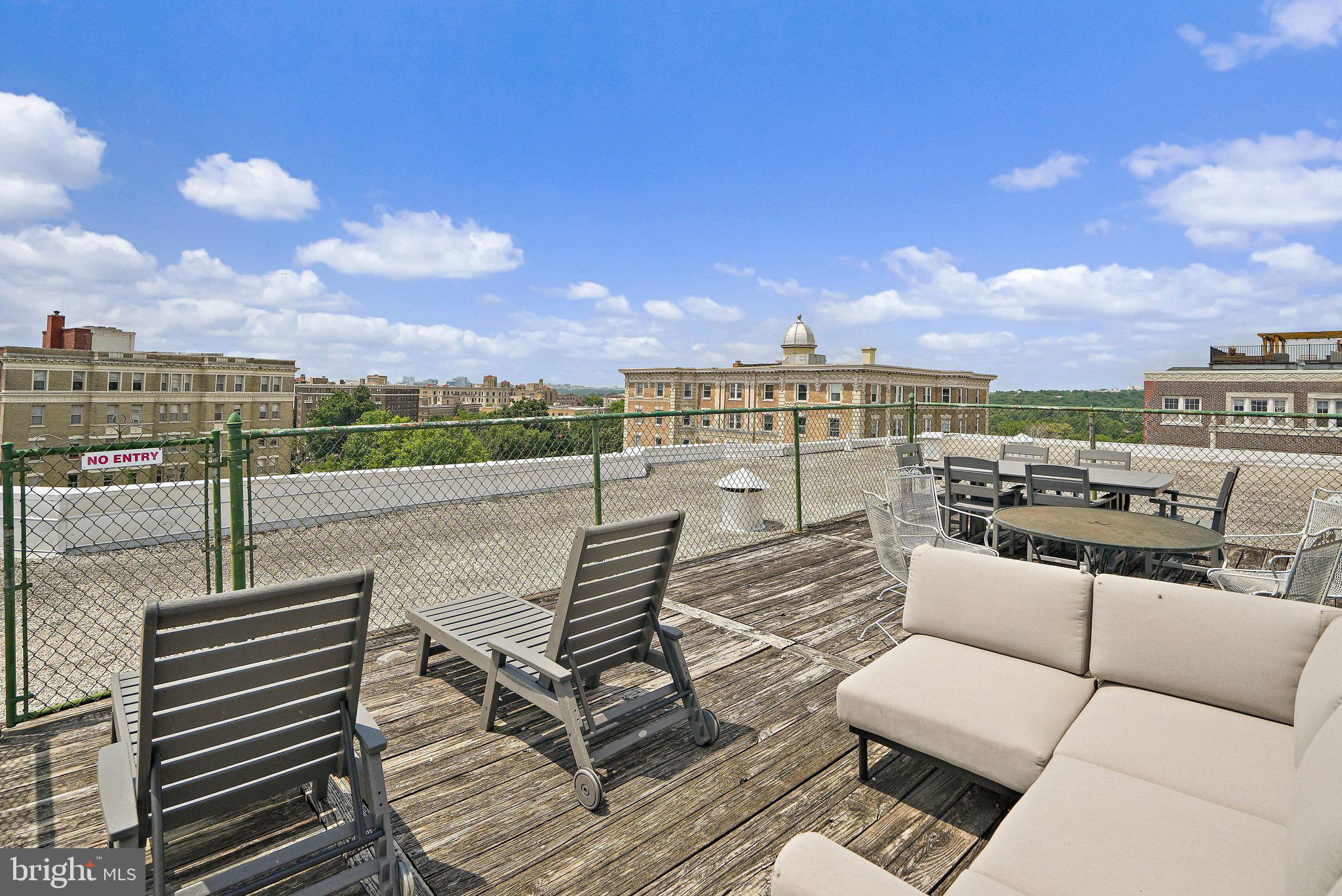 1852 Columbia Road Northwest, Unit 401 Washington, DC 20009 - Photo 20 of 30