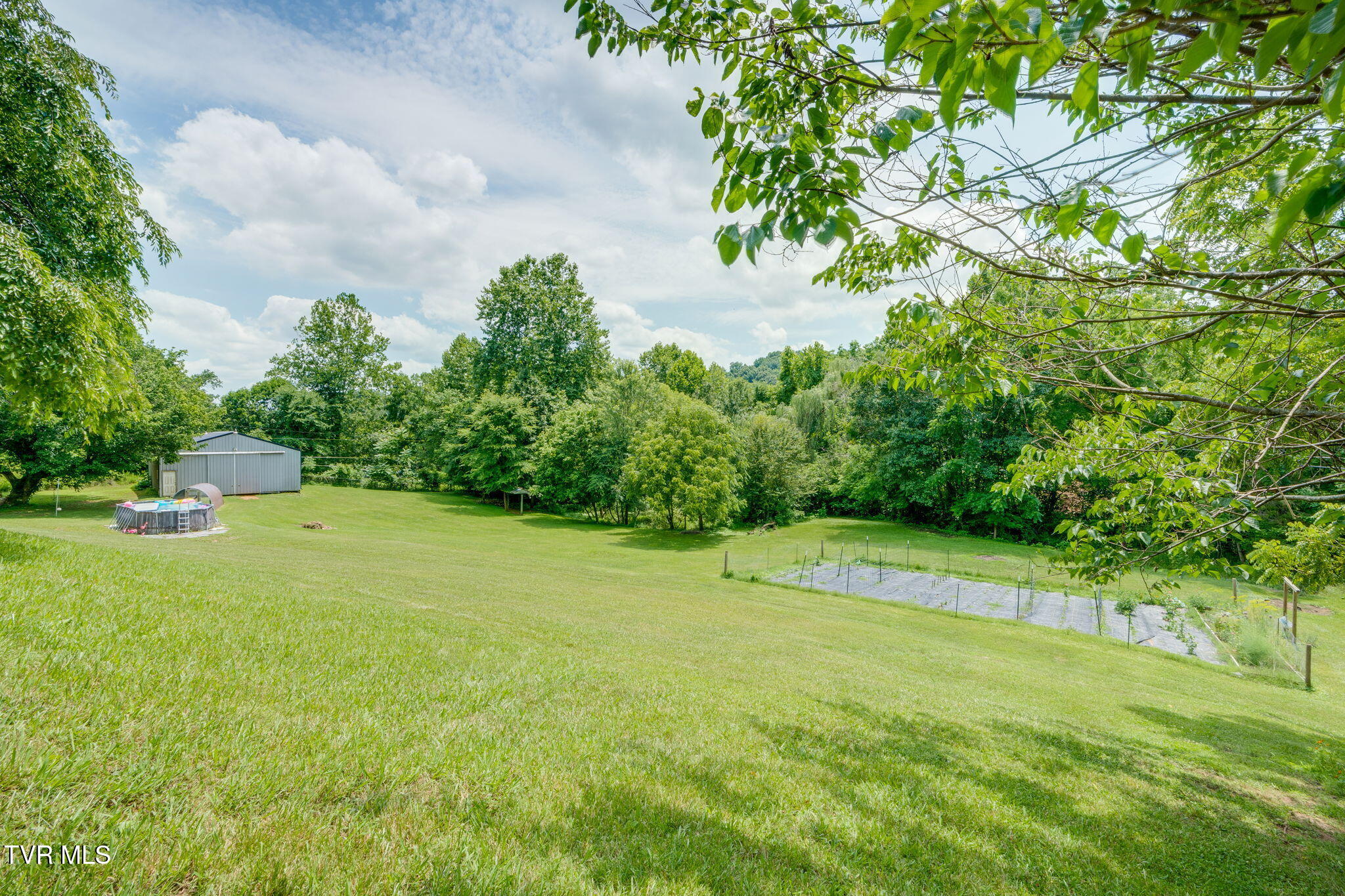 2937 Forest View Road Kingsport, TN 37660 - Photo 36 of 52 035