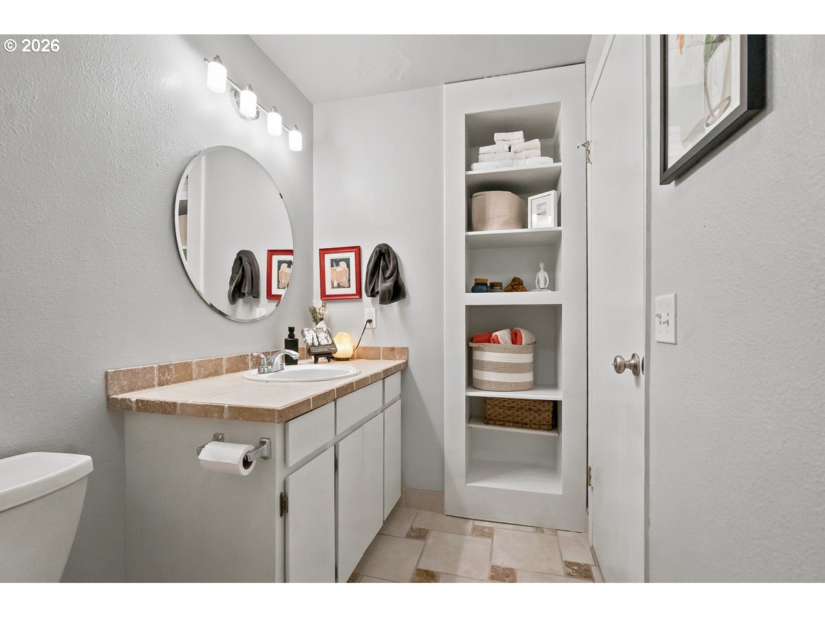 7134 Southwest Murray Boulevard Beaverton, OR 97008 - Photo 18 of 38