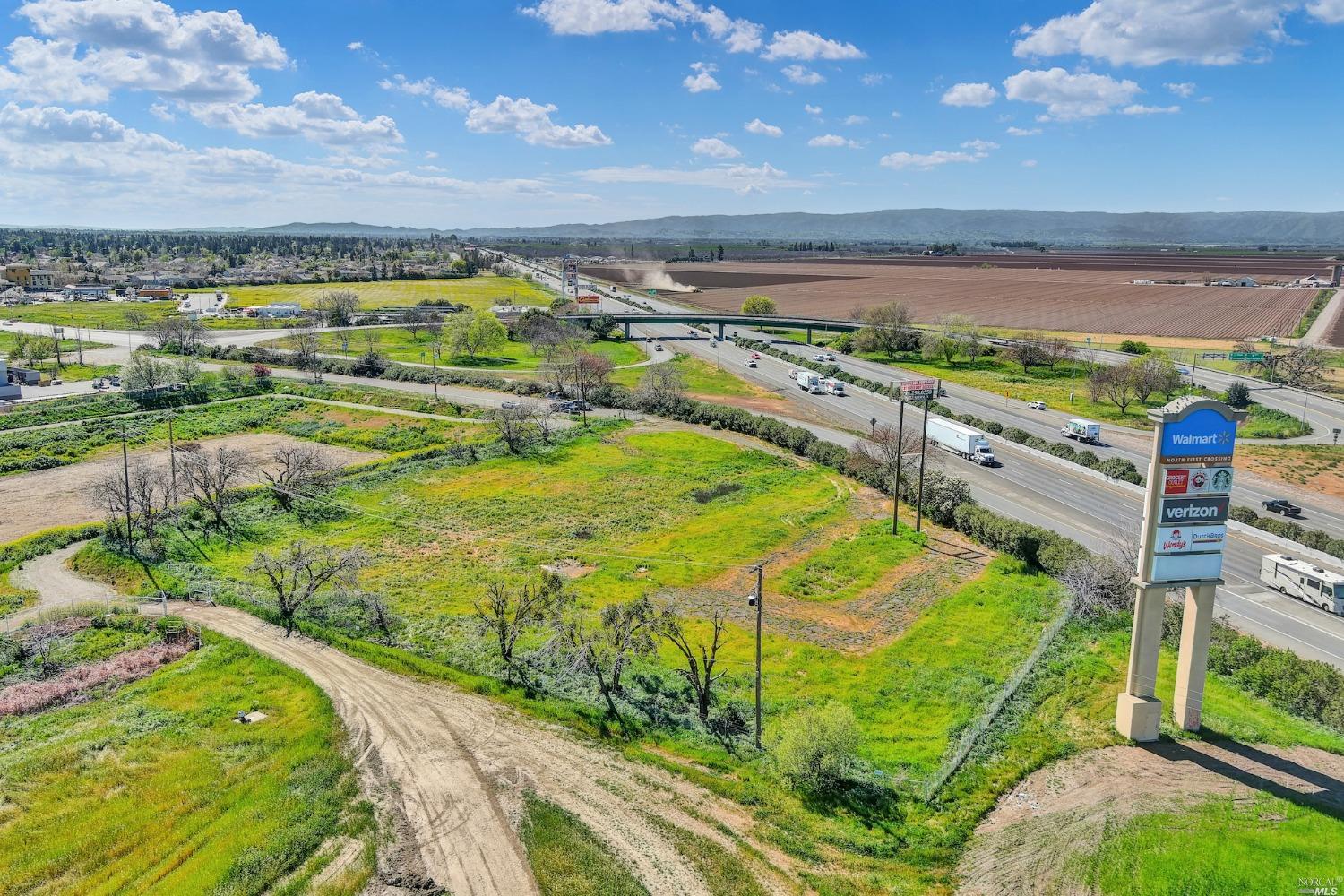 8362 Auction Lane Dixon, CA 95620 - Photo 7 of 15 a view of a city