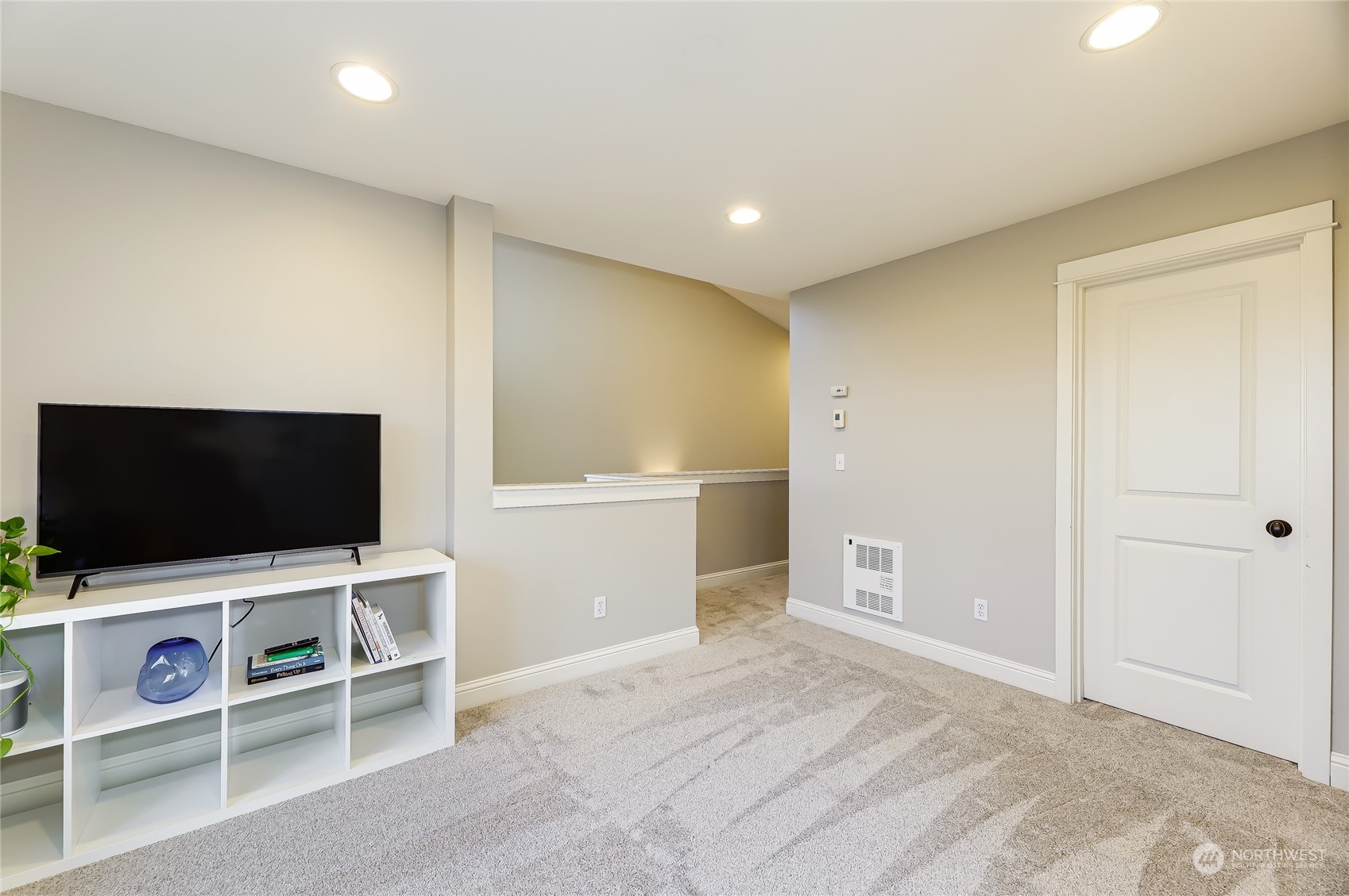 3117 Southwest Raymond Street Seattle, WA 98126 - Photo 20 of 36 a view of a livingroom with furniture