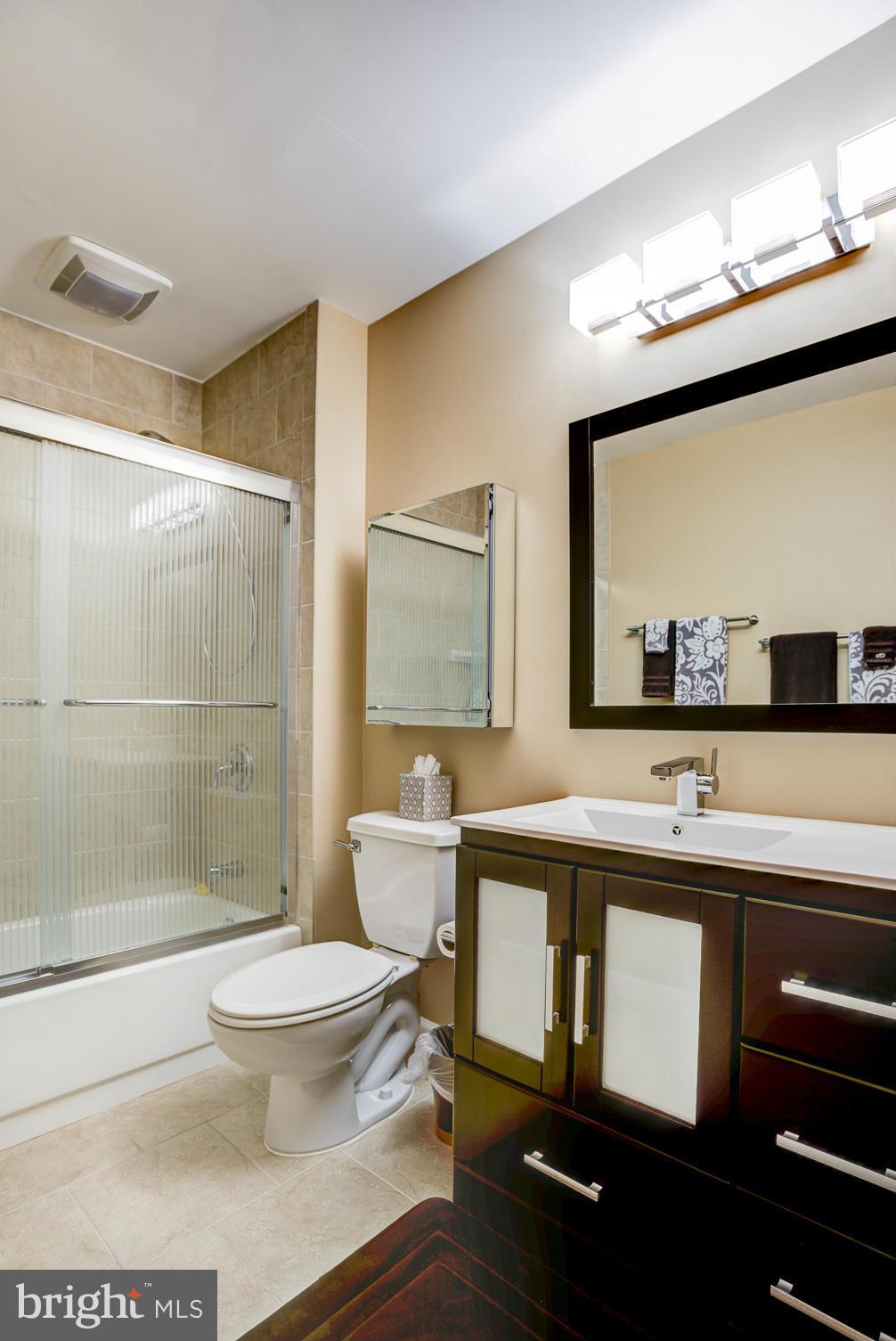 12545 Browns Ferry Road Herndon, VA 20170 - Photo 24 of 28 Upper Level Secondary Bath