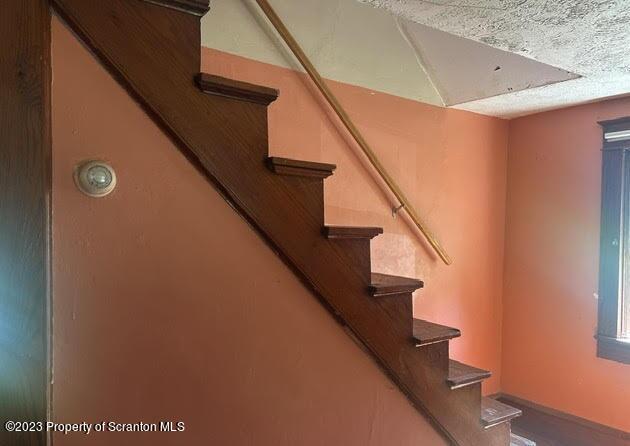 465 Lehman Outlet Road Dallas, PA 18612 - Photo 6 of 13 Gallery Image 6