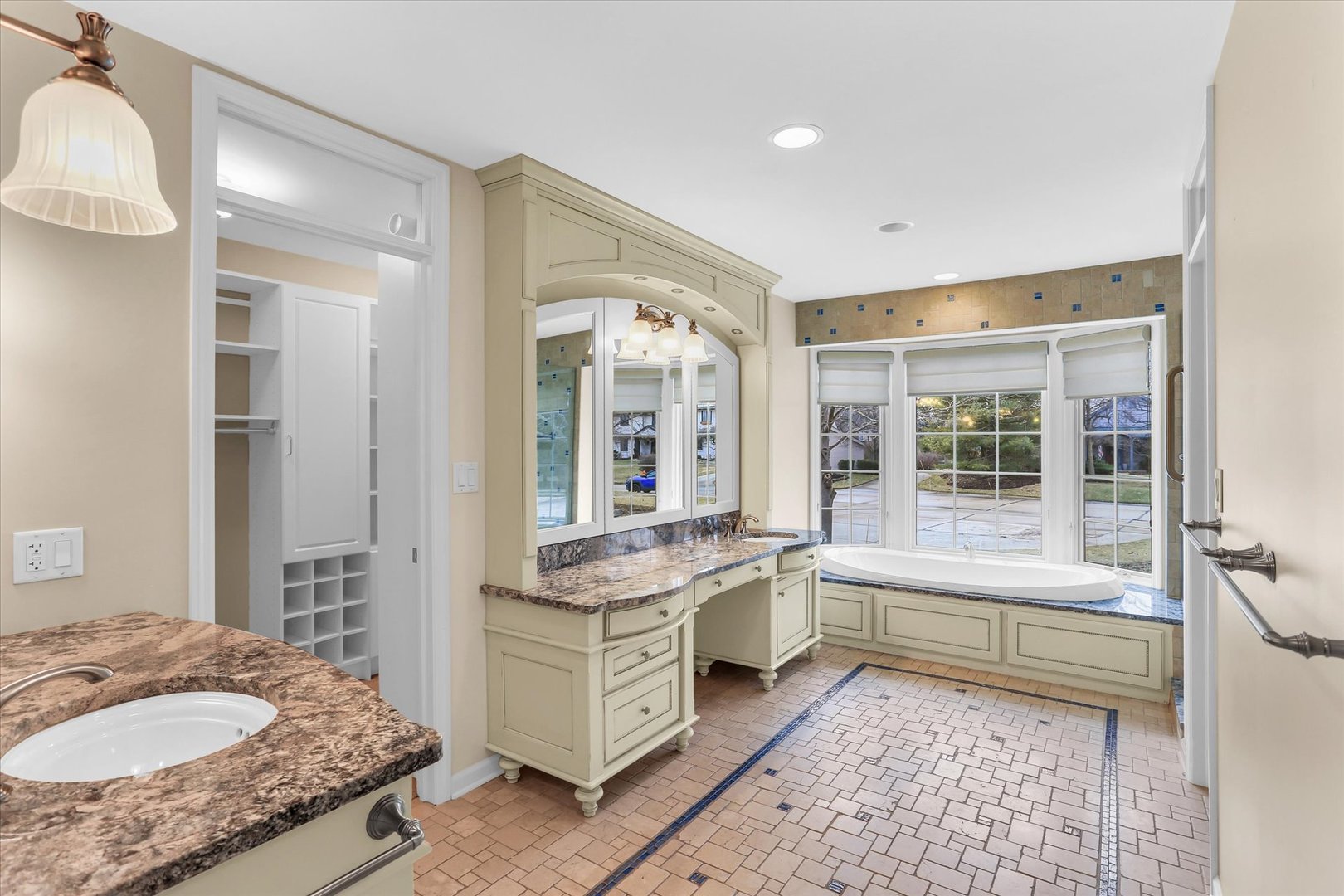 4006 Lakepoint Road Champaign, IL 61822 - Photo 7 of 86 Gallery Image 7