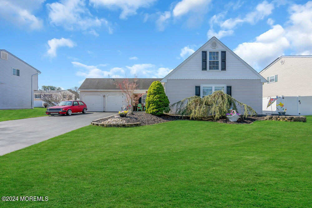 11 Starlight Road Howell, NJ 07731 - Photo 1 of 60 001_dsc09729-1