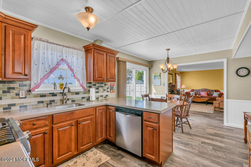 11 Starlight Road Howell, NJ 07731 - Photo 17 of 60 017_dsc09842