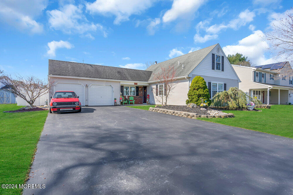 11 Starlight Road Howell, NJ 07731 - Photo 2 of 60 002_dsc09719-1