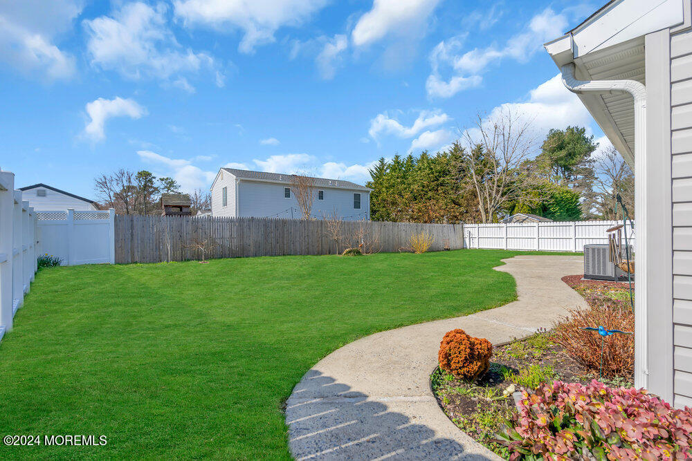11 Starlight Road Howell, NJ 07731 - Photo 36 of 60 036_dsc09749-1