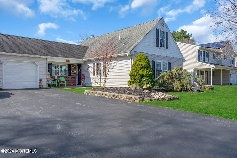 11 Starlight Road Howell, NJ 07731 - Photo 4 of 60 004_dsc09724-1