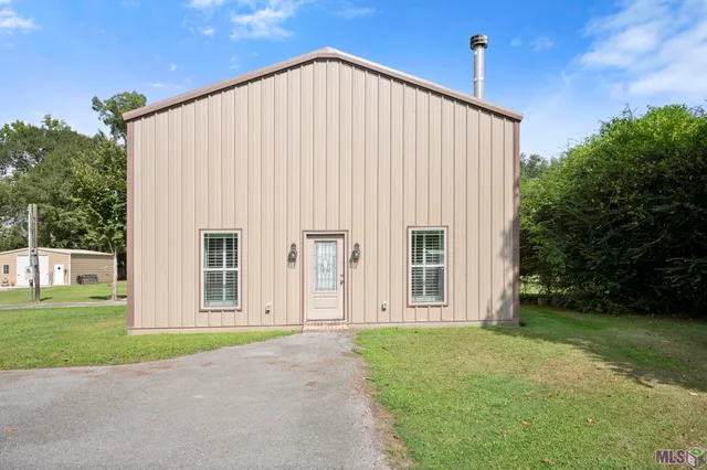 $300,000 | 8489 Lebeau Street, Livonia, LA 70757