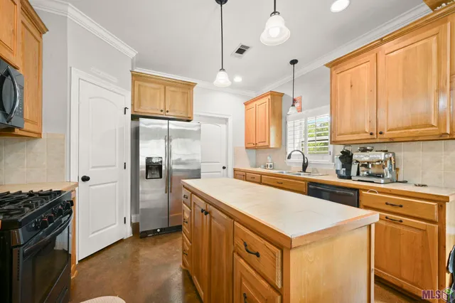 $300,000 | 8489 Lebeau Street, Livonia, LA 70757