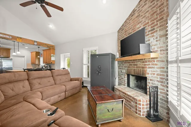 $300,000 | 8489 Lebeau Street, Livonia, LA 70757