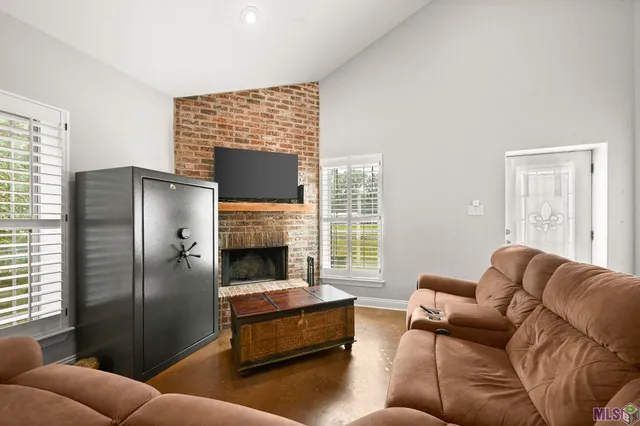 $300,000 | 8489 Lebeau Street, Livonia, LA 70757