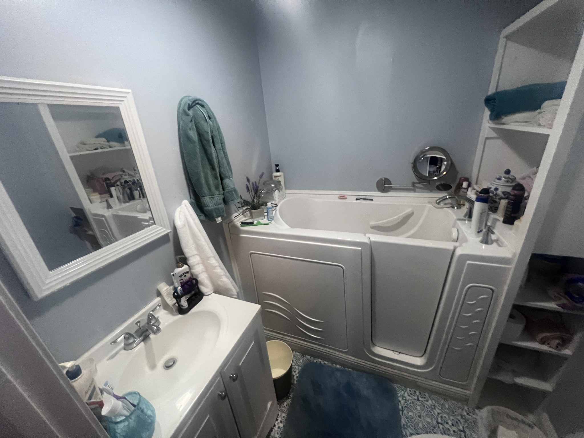 2189 Whitfield Road Clarksville, TN 37040 - Photo 13 of 24 a utility room with dryer and washer
