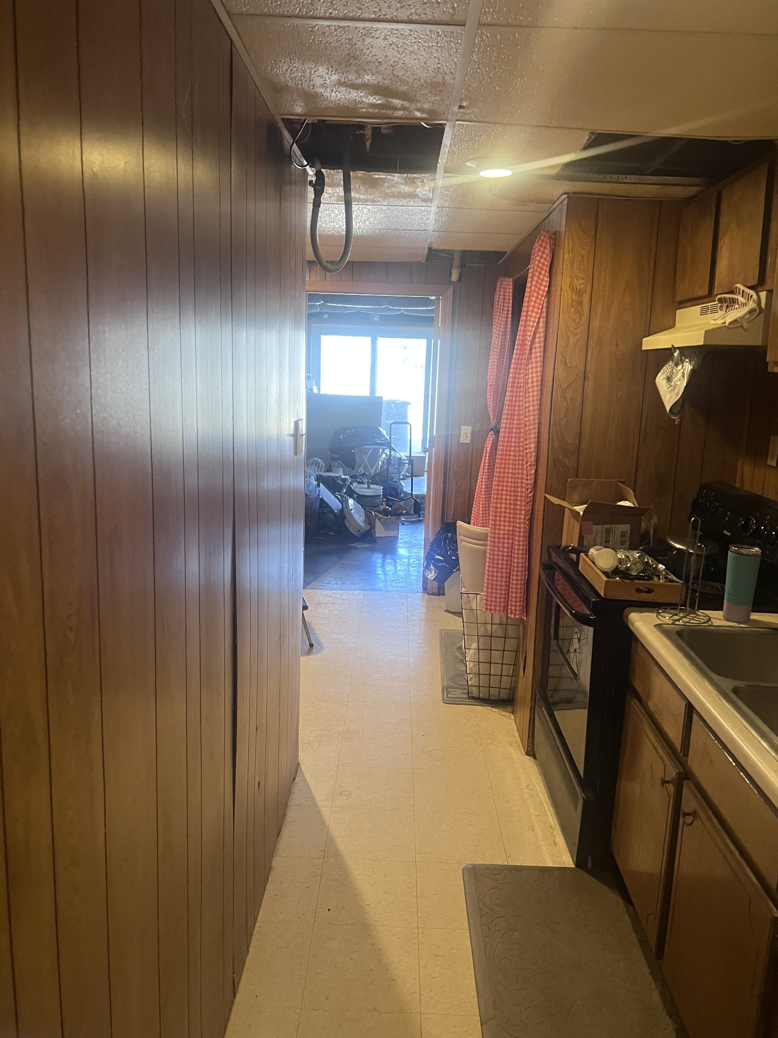 2189 Whitfield Road Clarksville, TN 37040 - Photo 20 of 24 a view of hall way with cabinets