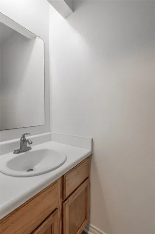 $1,295 | 1228 Ave O, Unit B, Huntsville, TX 77340