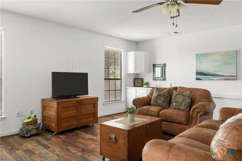 $650,000 | 4911 Youngsford Road, Marion, TX 78124