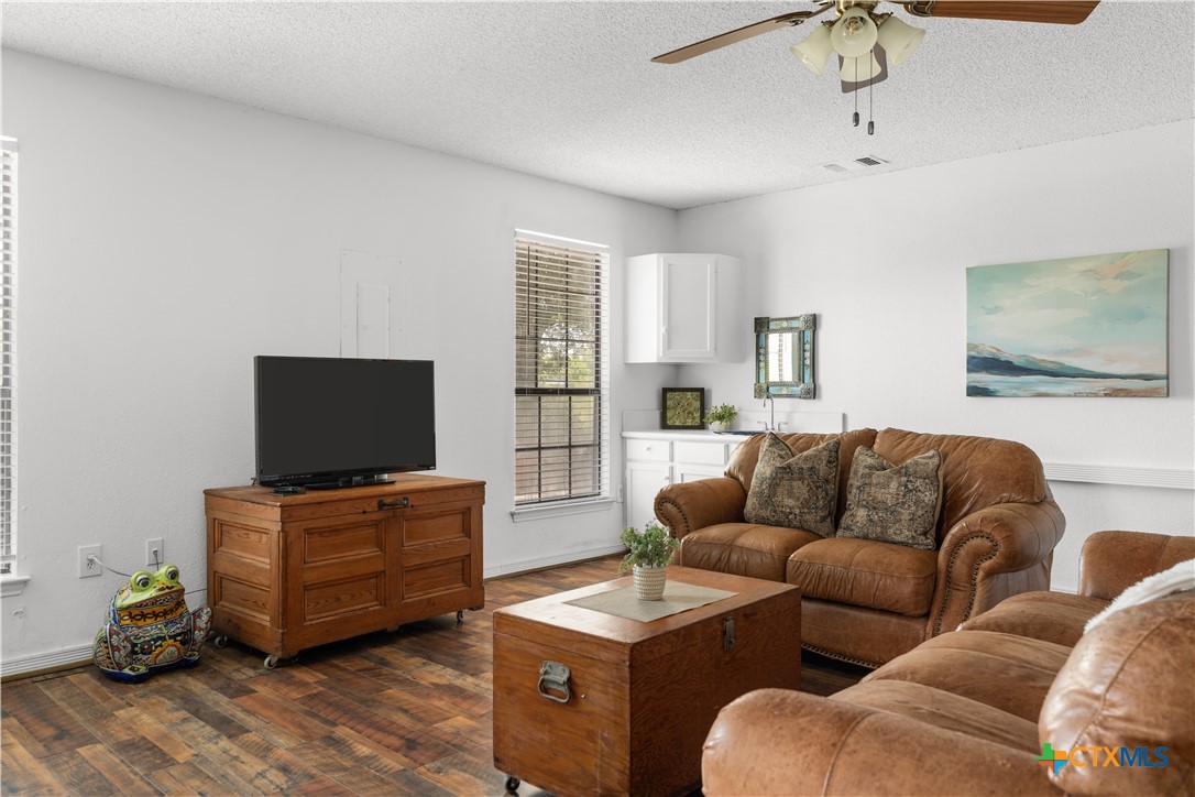 4911 Youngsford Road Marion, TX 78124 - Photo 32 of 47