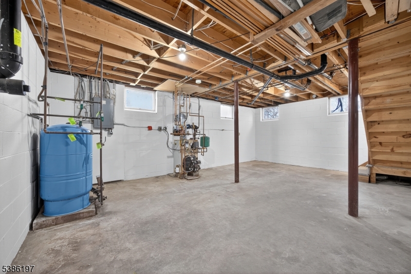 61 Coykendall Road Wantage, NJ 07461 - Photo 35 of 43 a view of a garage