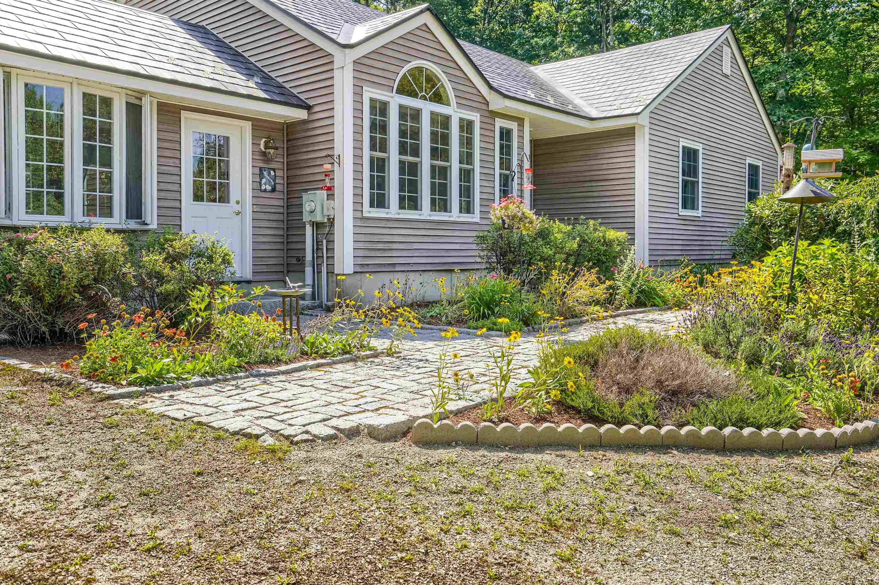 932 River Road Weare, NH 03281 - Photo 3 of 39 Gallery Image 3
