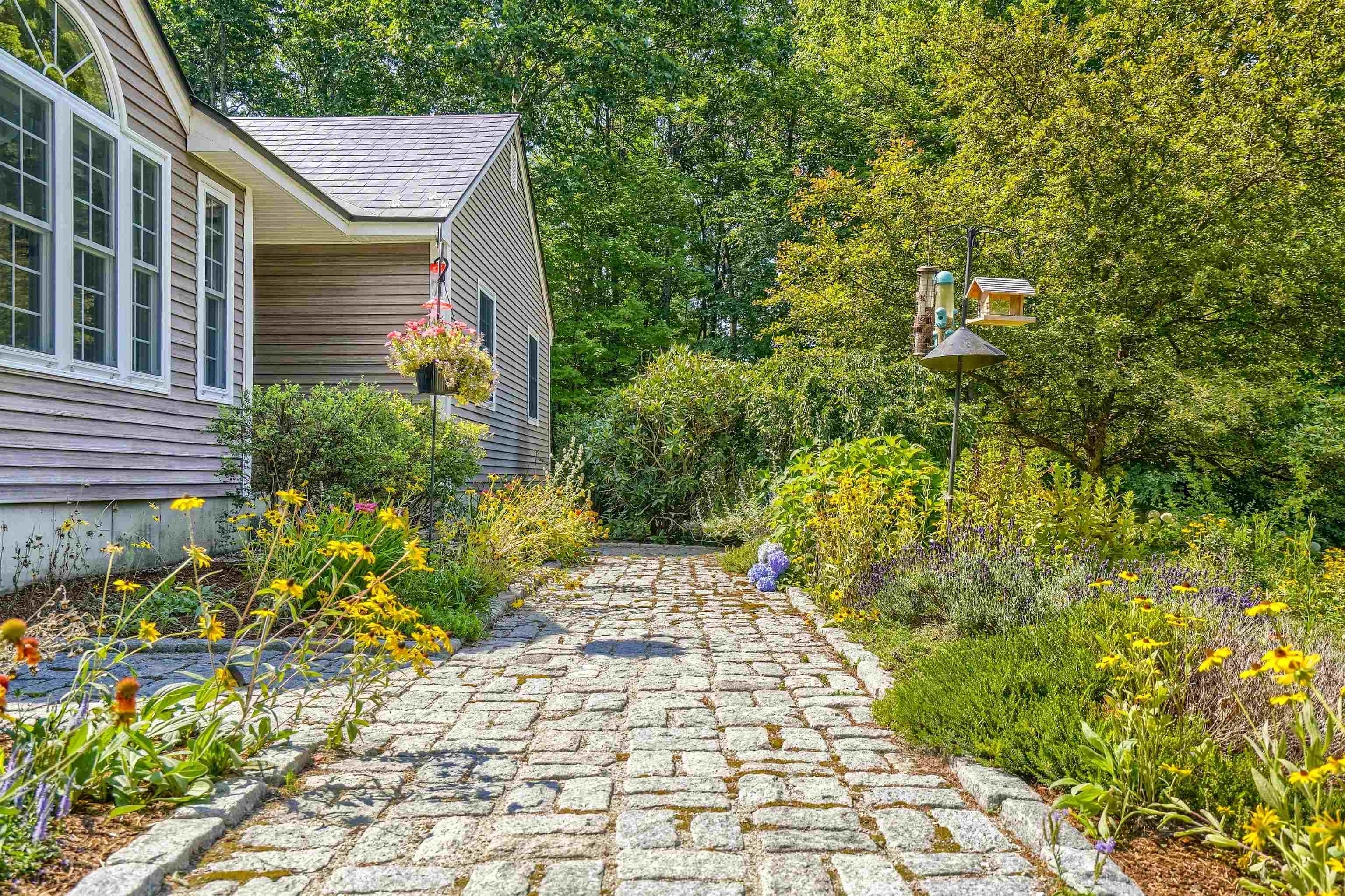 932 River Road Weare, NH 03281 - Photo 4 of 39 Gallery Image 4