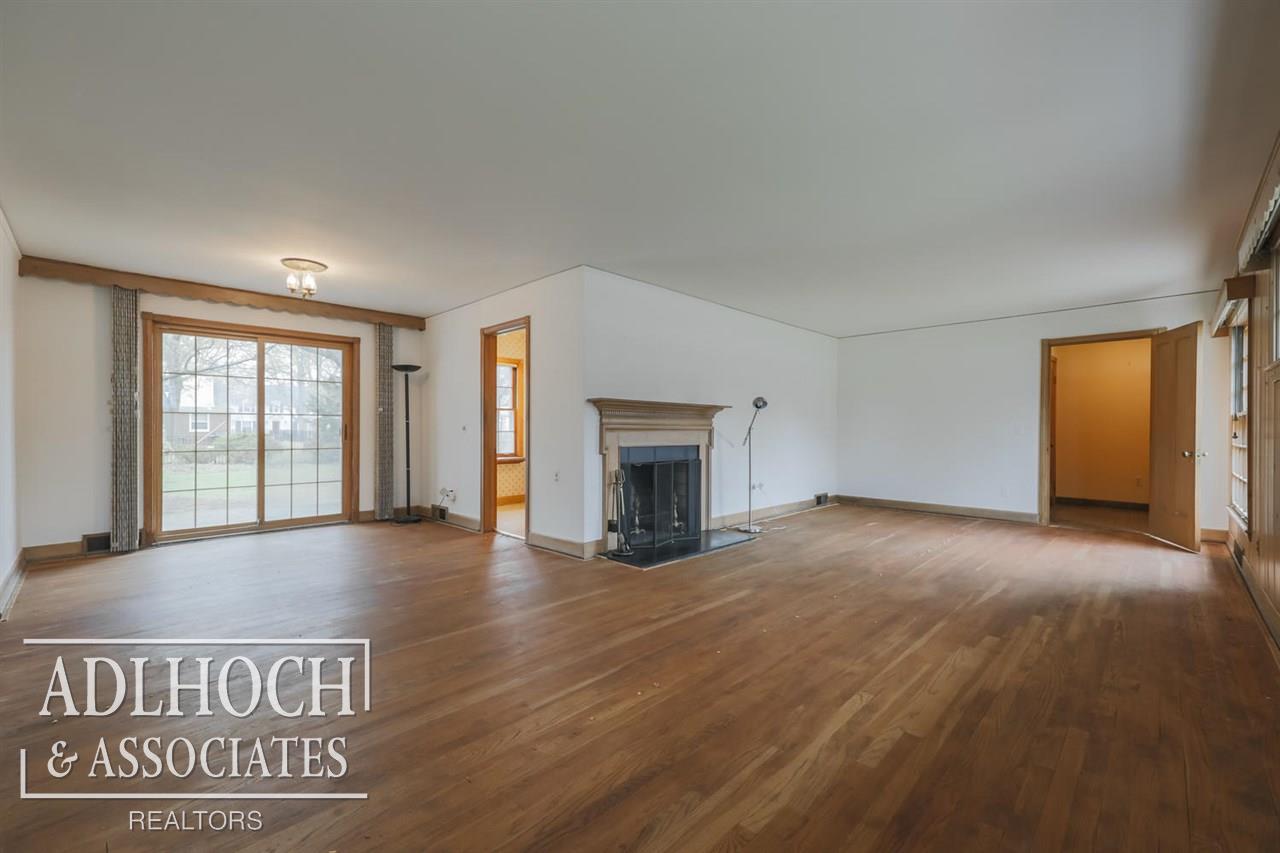 1037 Cadieux Road Grosse Pointe Park, MI 48230 - Photo 6 of 39