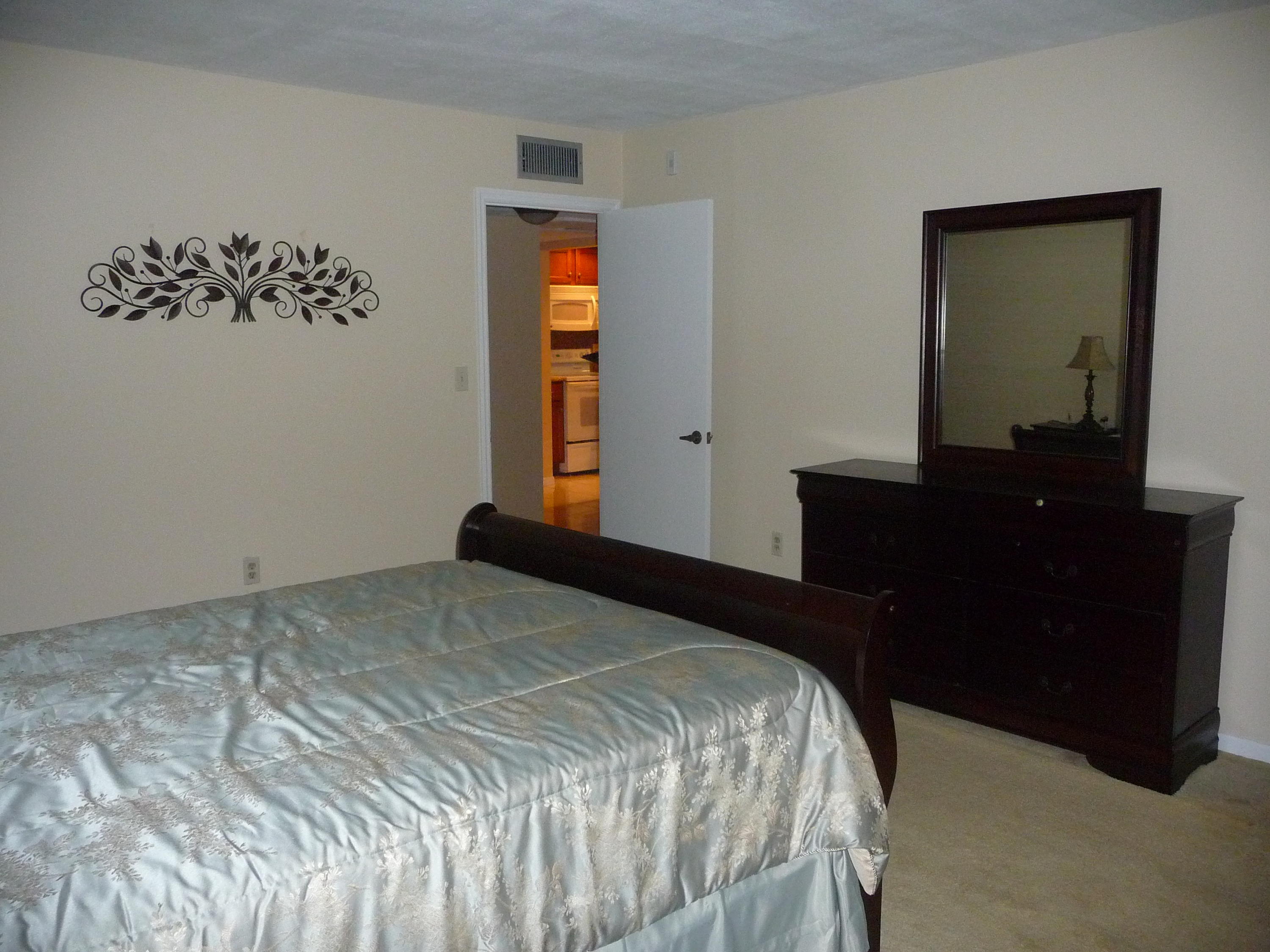 951 De Soto Road, Unit 228 Boca Raton, FL 33432 - Photo 18 of 32 MASTER BEDROOM