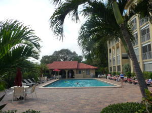 951 De Soto Road, Unit 228 Boca Raton, FL 33432 - Photo 28 of 32 CONDO POOL