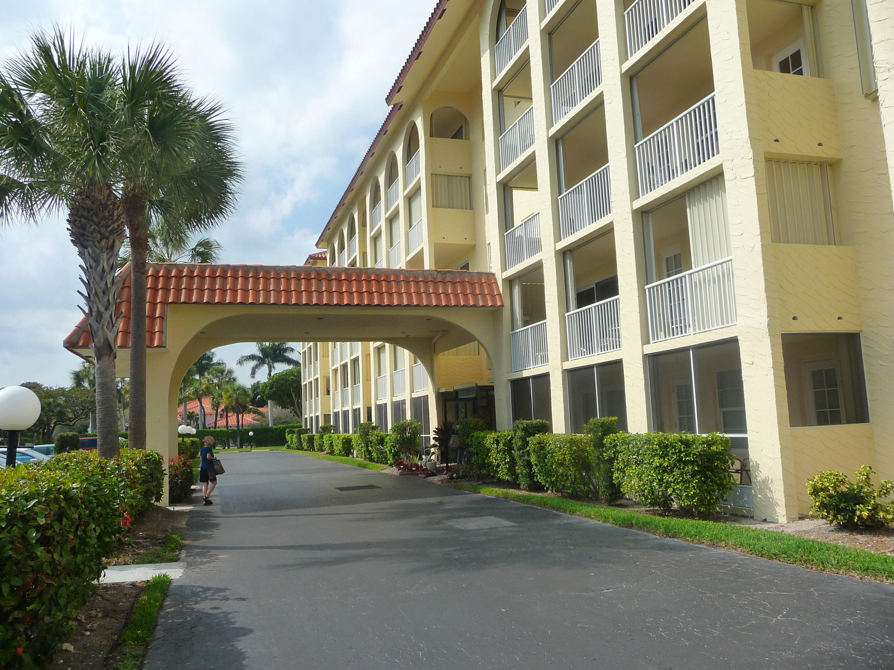 951 De Soto Road, Unit 228 Boca Raton, FL 33432 - Photo 4 of 32 PORTICO