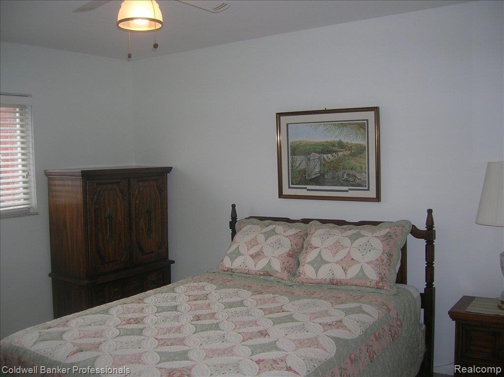 1245 Derby Road, Unit 4 Birmingham, MI 48009 - Photo 13 of 25 Master Bedroom #1