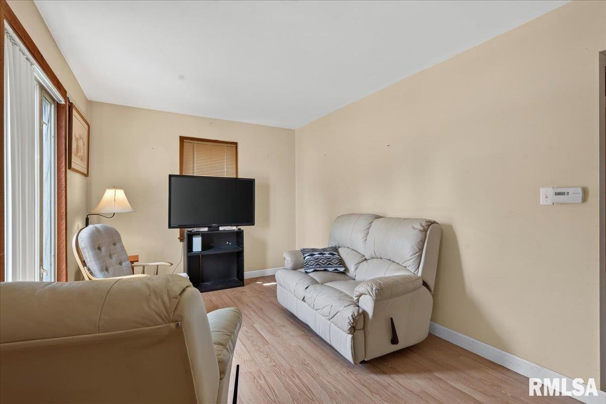 2827 South Walnut Street Springfield, IL 62704 - Photo 6 of 25