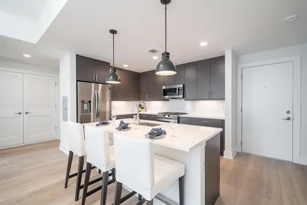 $3,810 | 418 Palisade Avenue, Unit 411, Jersey City, NJ 07307