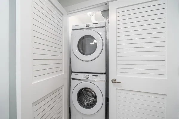 $3,810 | 418 Palisade Avenue, Unit 411, Jersey City, NJ 07307