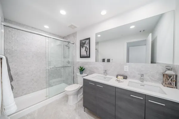 $3,810 | 418 Palisade Avenue, Unit 411, Jersey City, NJ 07307